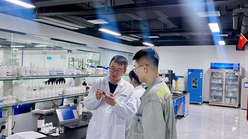 生物试剂的质量直接关系到实验结果的准确性。在采购过程中，要关注以下方面：